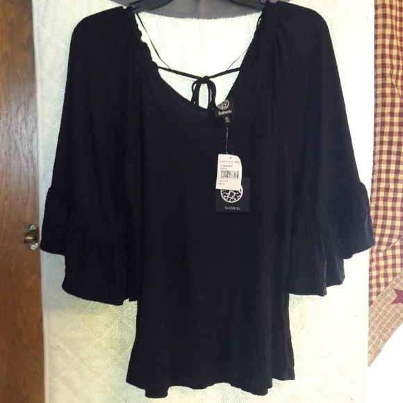 bobeau Tops - New Bobeau Blouse Size Meduim